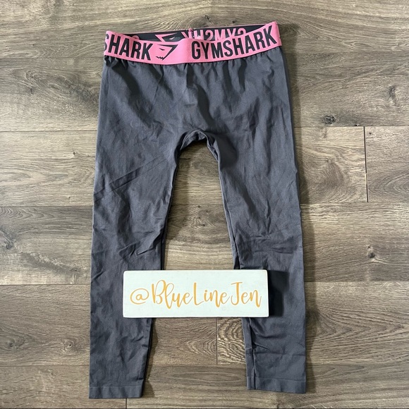 Gymshark Pants - Gymshark Gray Seamless Crops